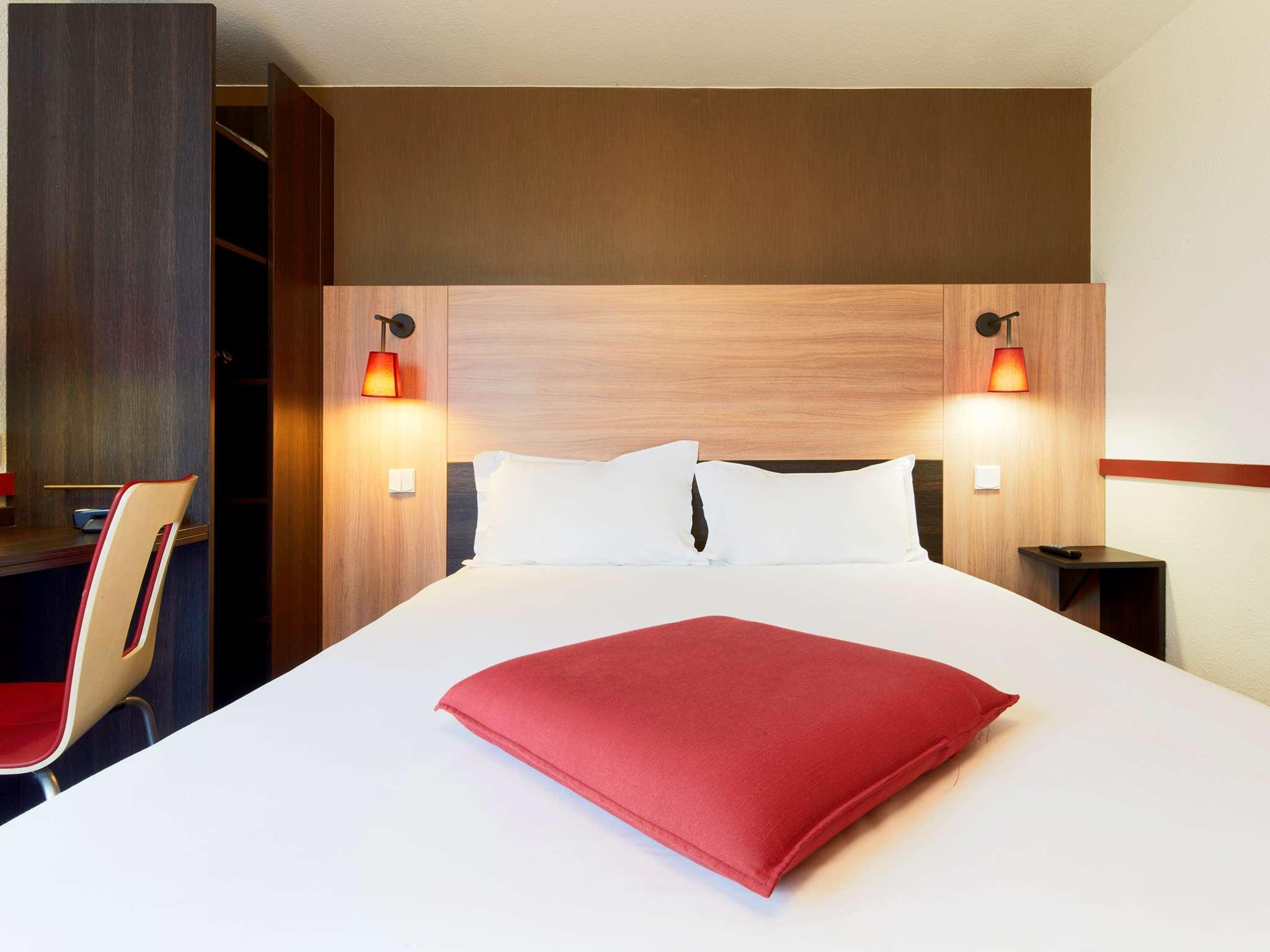 Kyriad Paris Ouest - Colombes Colombes  Exterior photo
